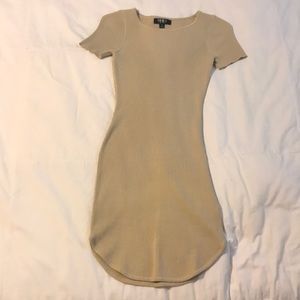 Bodycon short sleeve dress